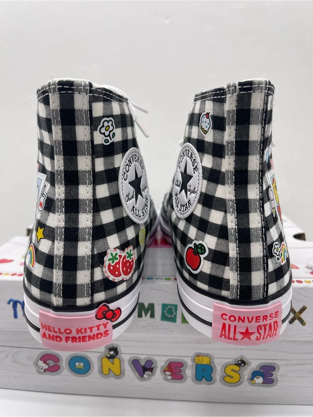 Converse WMNS CTAS HI Hello Kitty & Friends Picnic BlkWh Pink High Top Sneakers - Picture 13 of 16